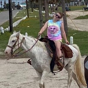 Meet your Posher, Amanda